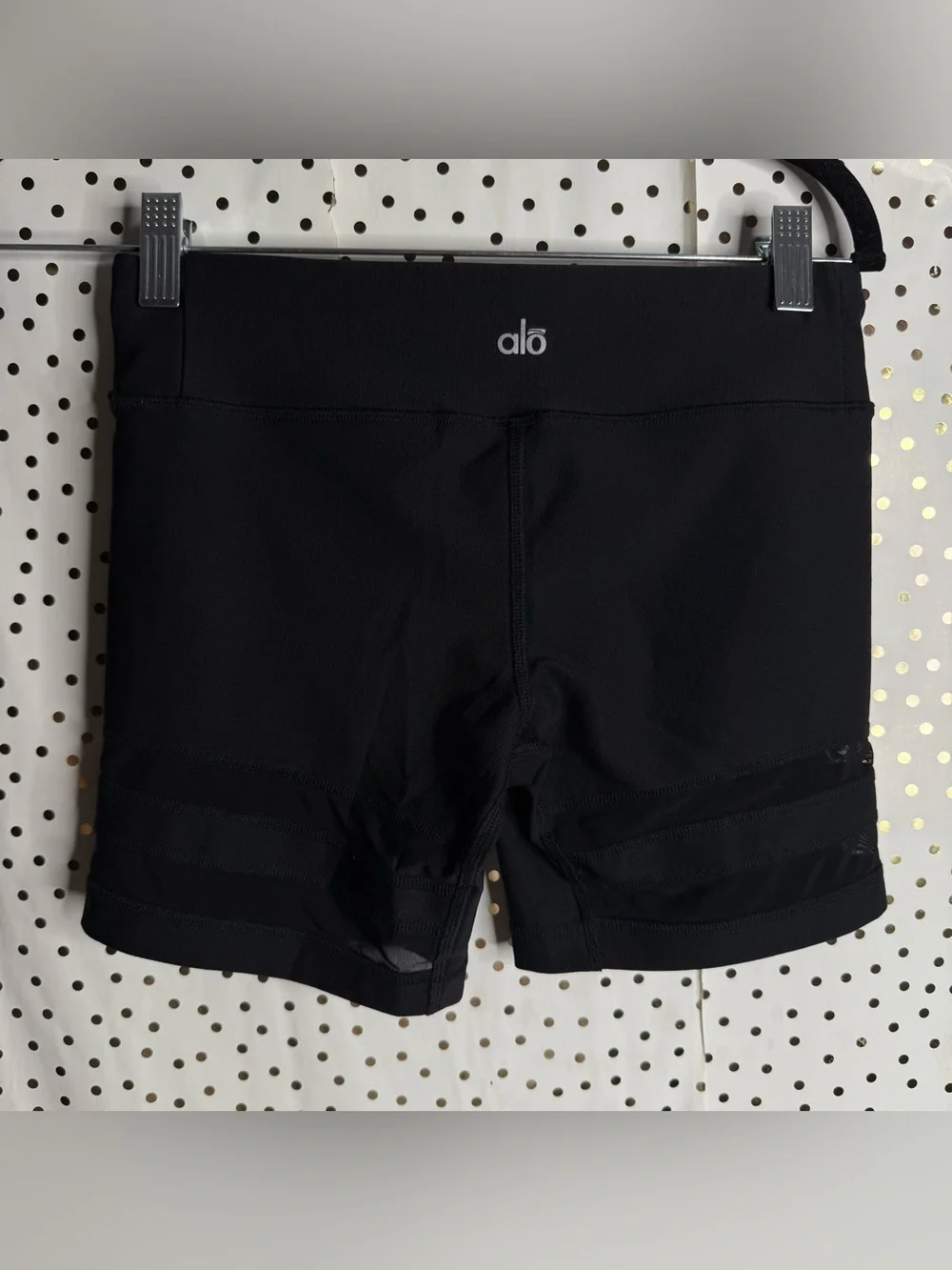 Alo Yoga Black Women's Black Shorts